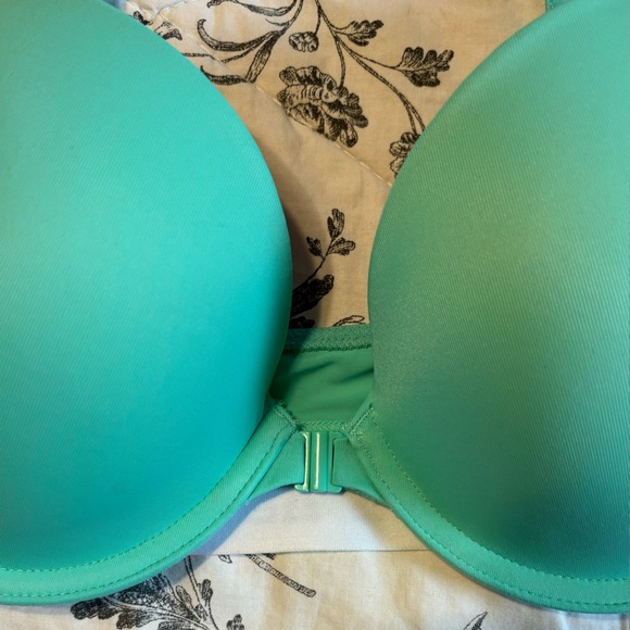 Pink Victoria’s Secret Lightly Lined Bra 34C - Picture 2 of 7